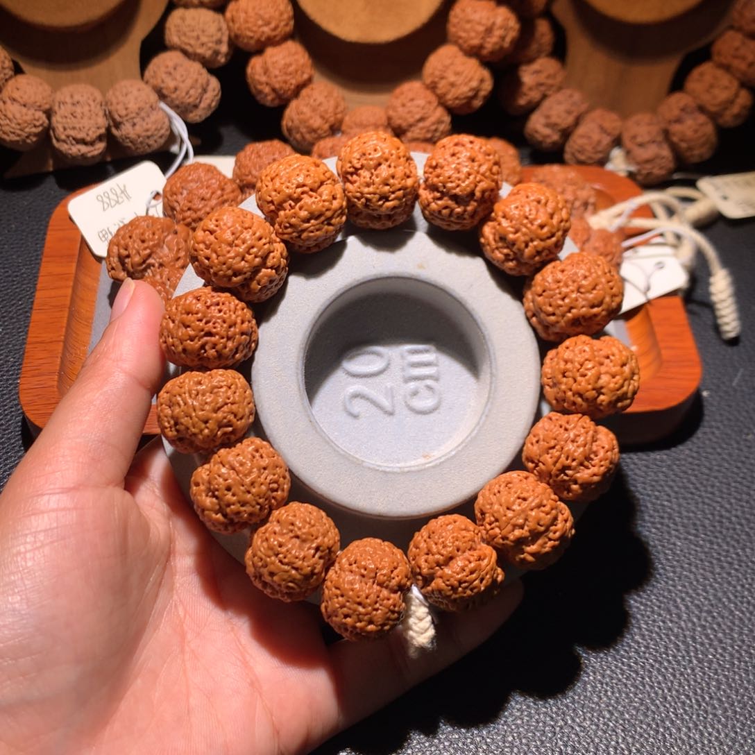 金刚菩提手串21+爆肉蜂王定制