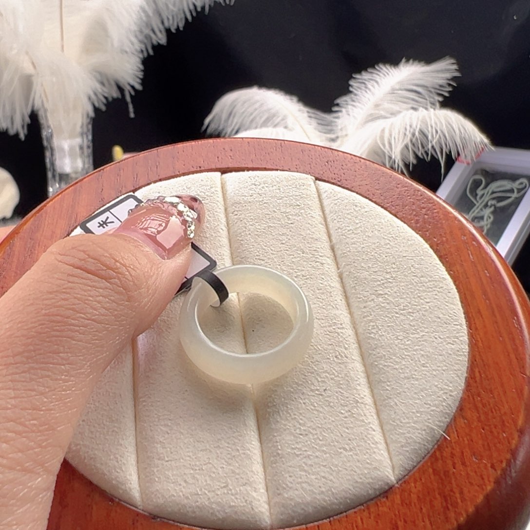 和田玉（糖玉）未镶嵌戒指a120俄白圆条15.6