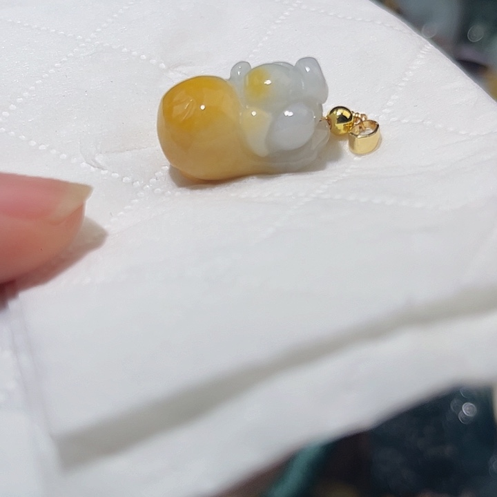 翡翠未镶嵌颈饰挂件