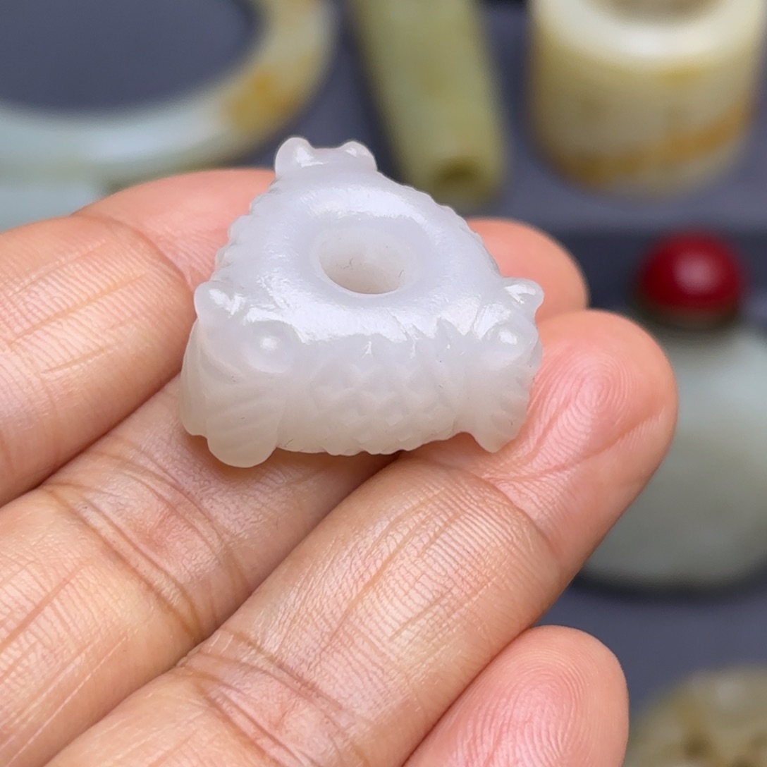 和田玉颈饰未镶嵌