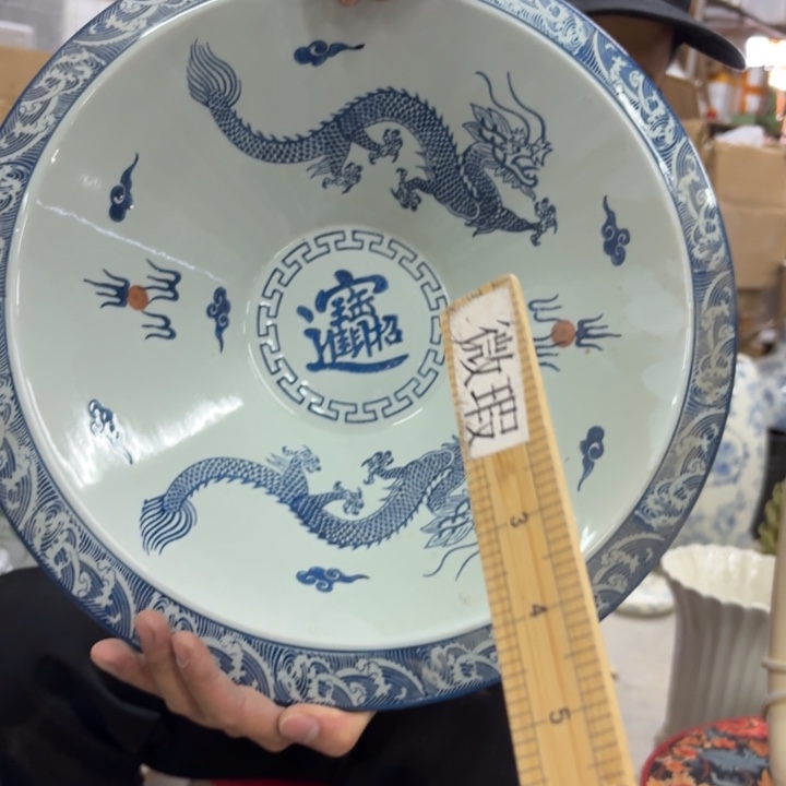 微瑕青花瓷器值得购买