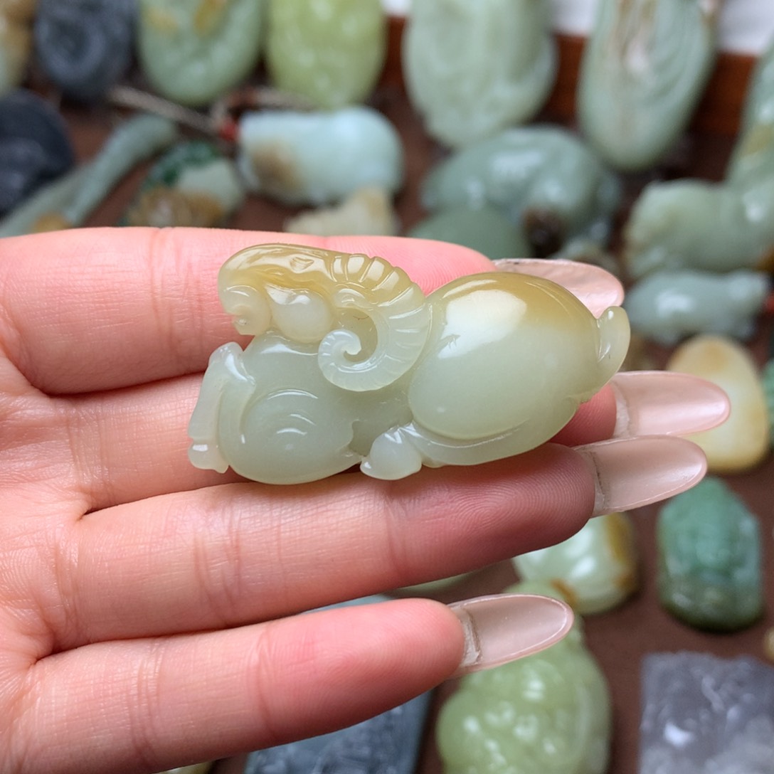 和田玉挂件未镶嵌