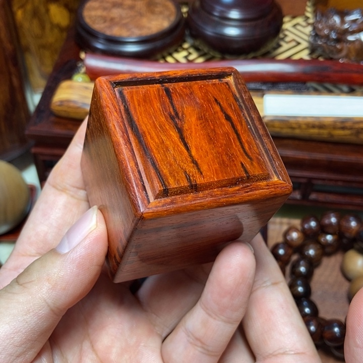 檀香紫檀（小叶紫檀）盒