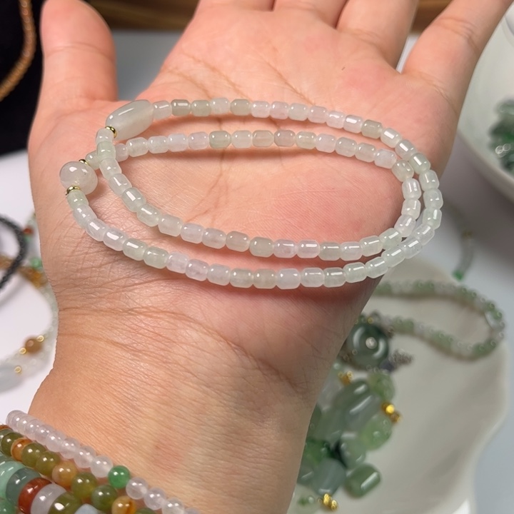 君***和翡翠未镶嵌手串翡翠