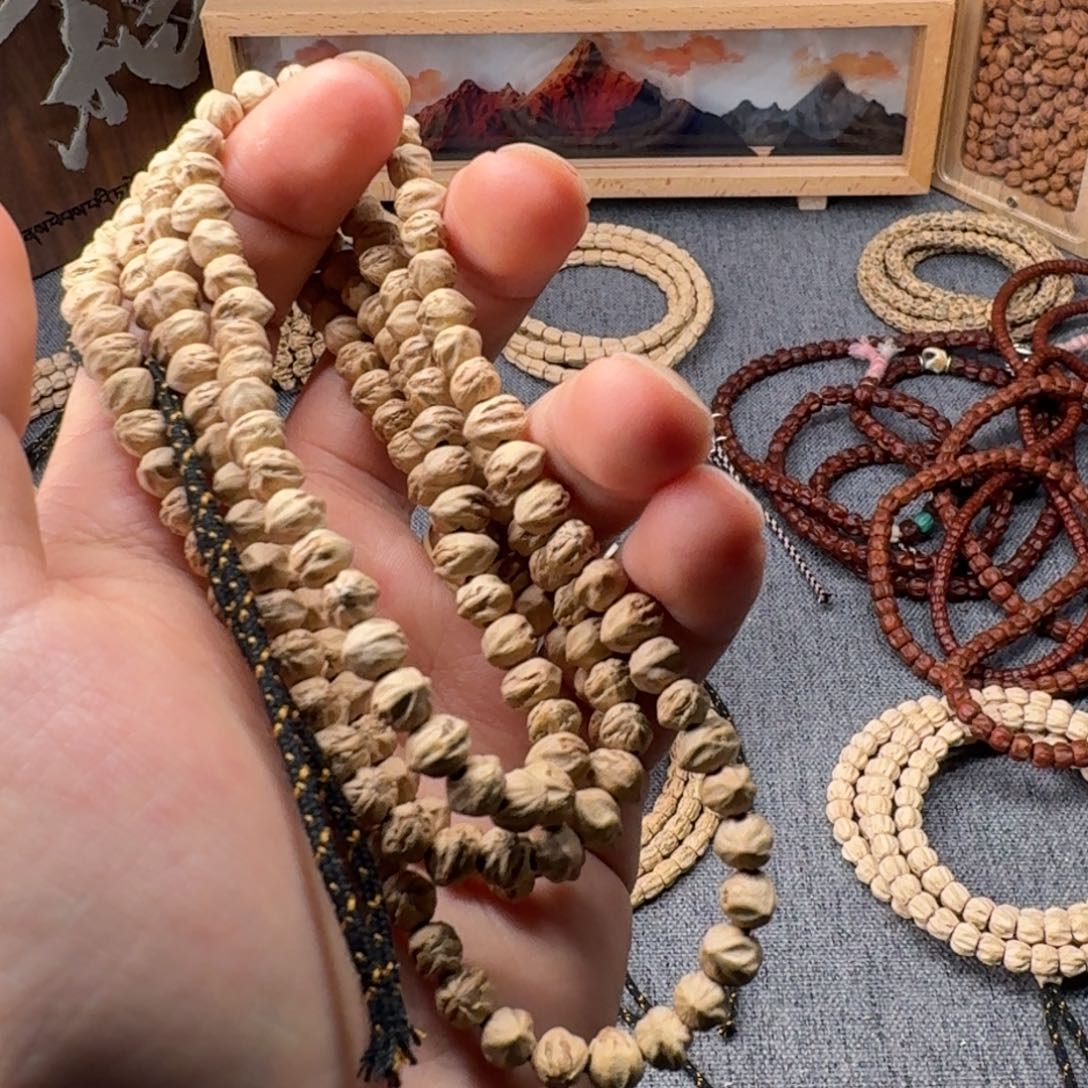 柏香籽/百香籽吊坠栖**?