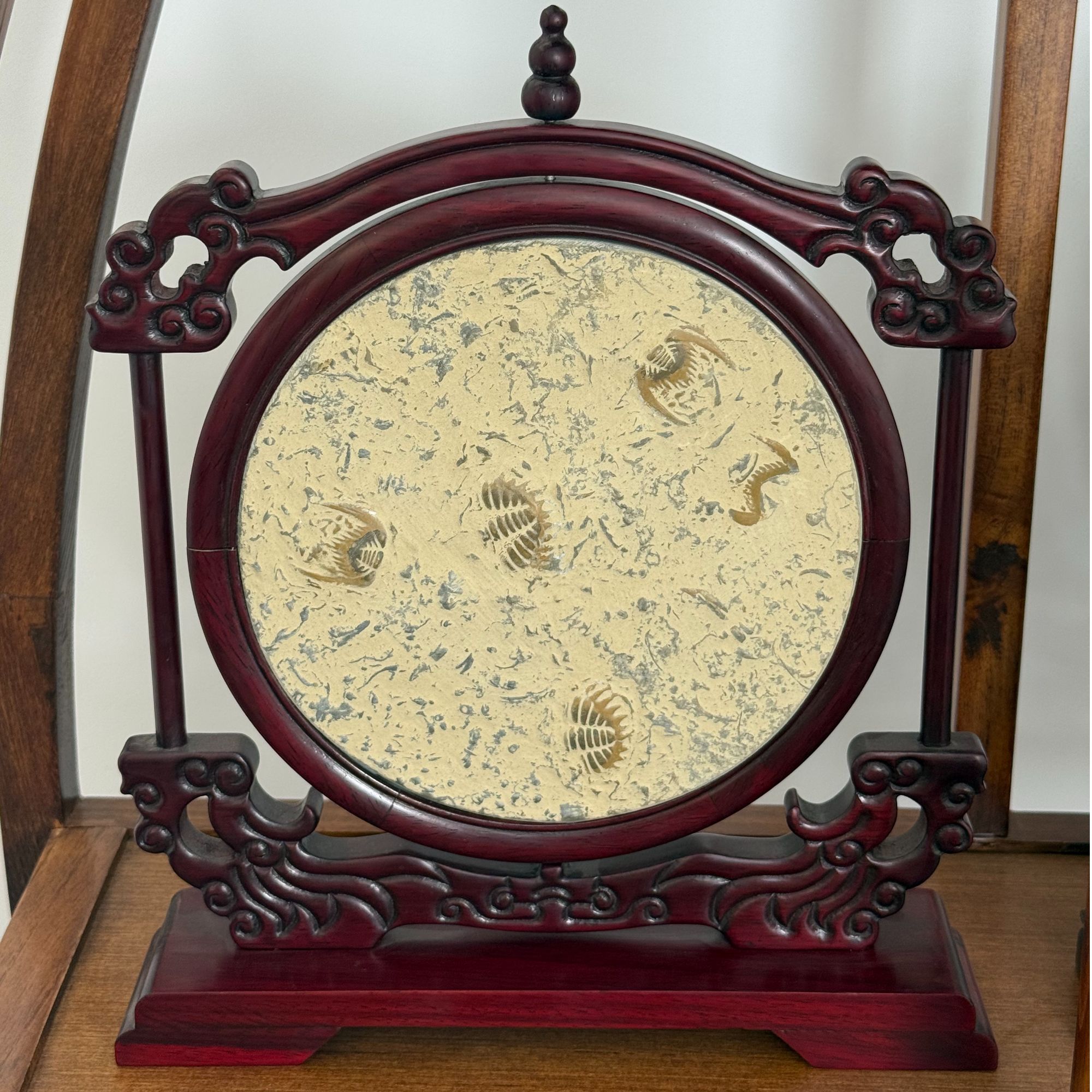 三叶虫化石燕子石灯笼圆盘摆件