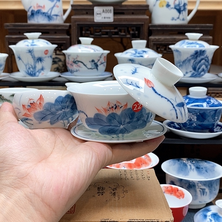 手绘荷花悬停盖碗150cc➕主人杯65cc釉下彩微瑕福利款