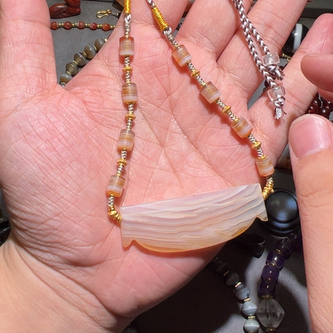 玛瑙/玉髓颈饰未镶嵌