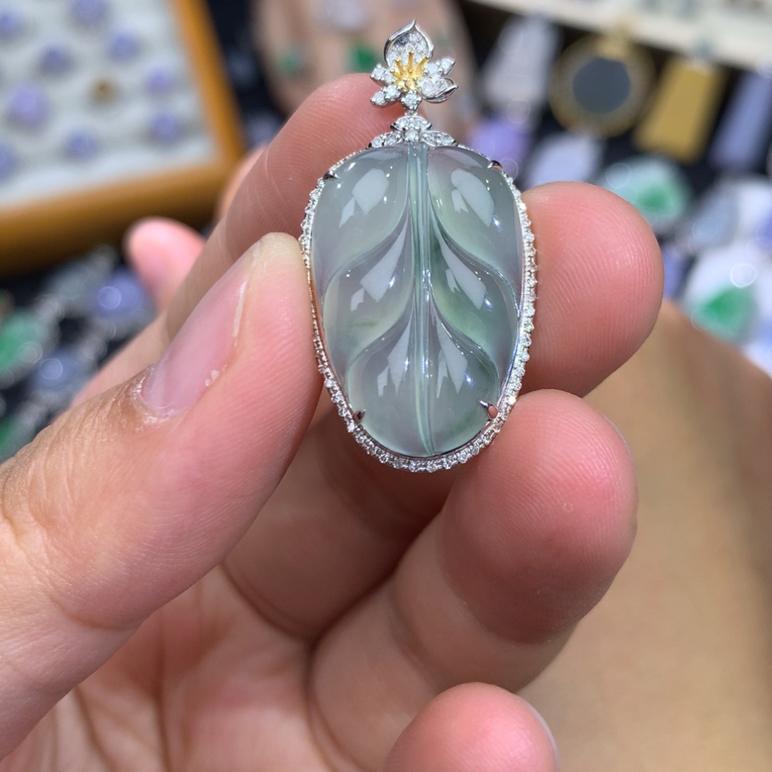 翡翠18K金镶嵌吊坠(不含链)签收后48小时鉴赏期