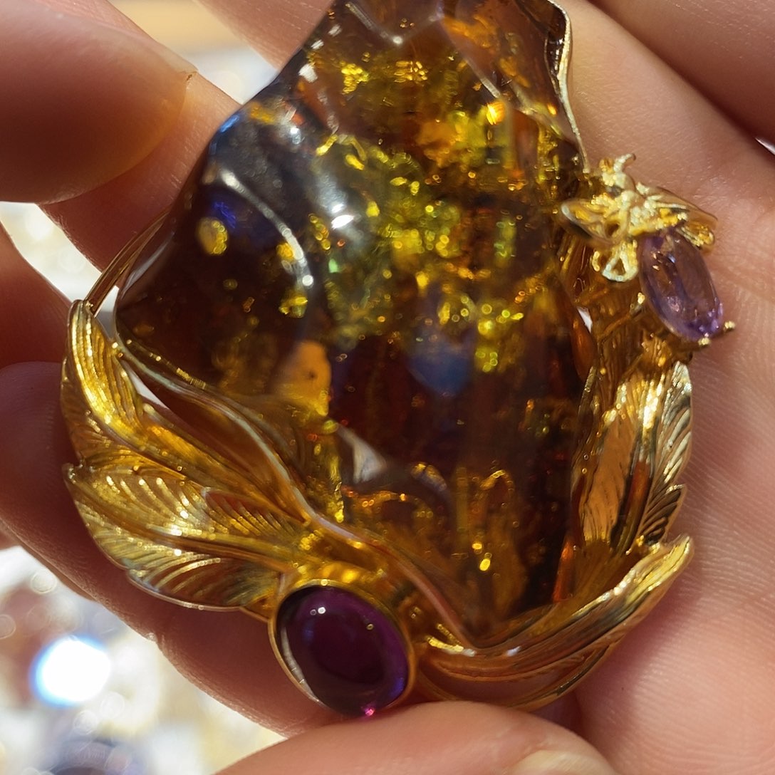 琥珀未镶嵌裸石吊坠