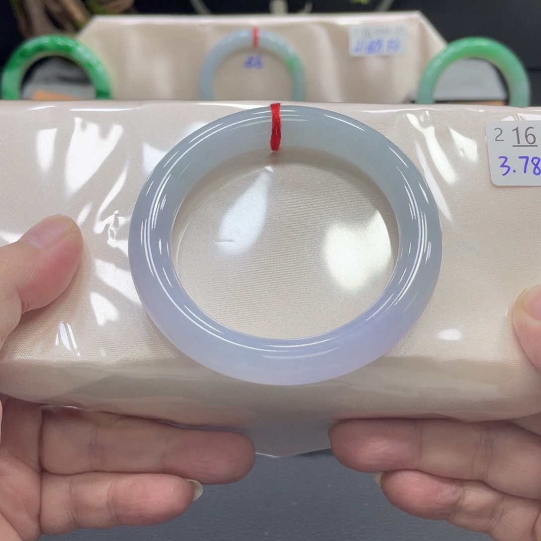 翡翠手镯未镶嵌58圈口