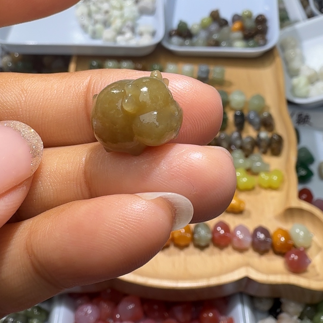 和田玉未镶嵌珠宝奇石