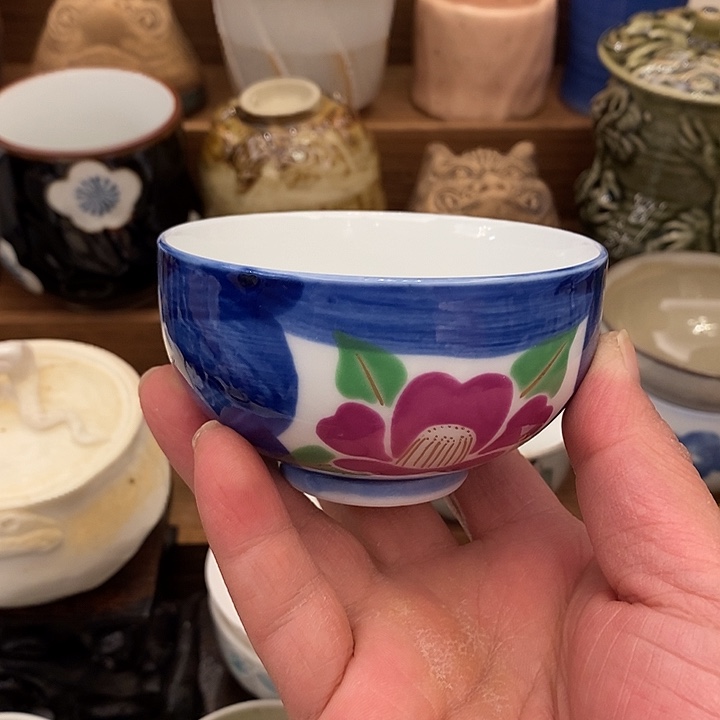    中古物品默认微瑕，谨慎参拍，满18包邮！