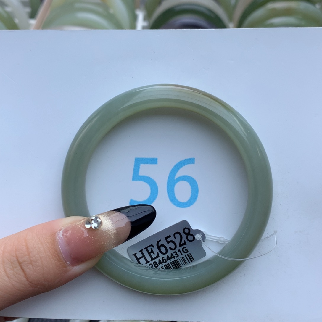 和田玉手镯未镶嵌拾****