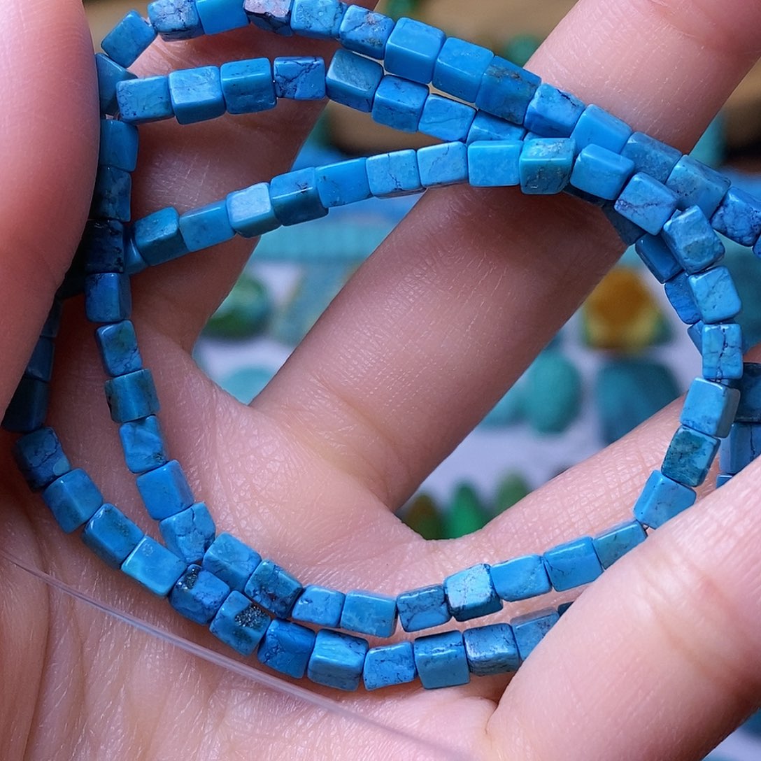 十堰原生态绿石头特色手工配饰