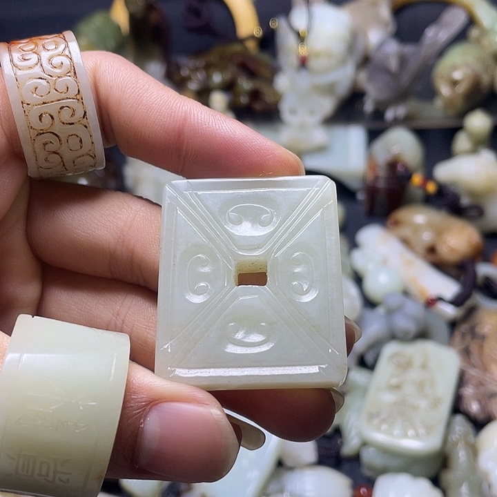 竹****和田玉（糖玉）未镶嵌颈饰