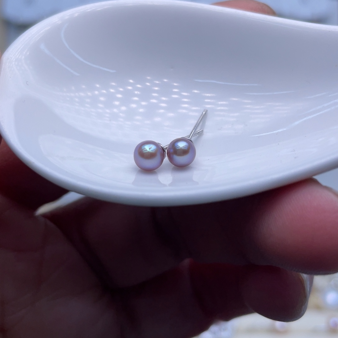 淡水珍珠耳饰未镶嵌