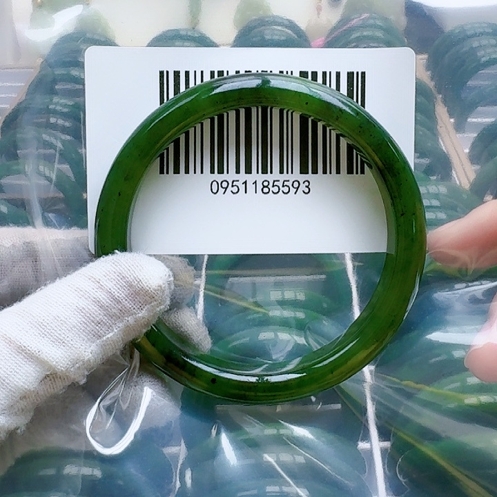 和田玉（碧玉）手镯未镶嵌62