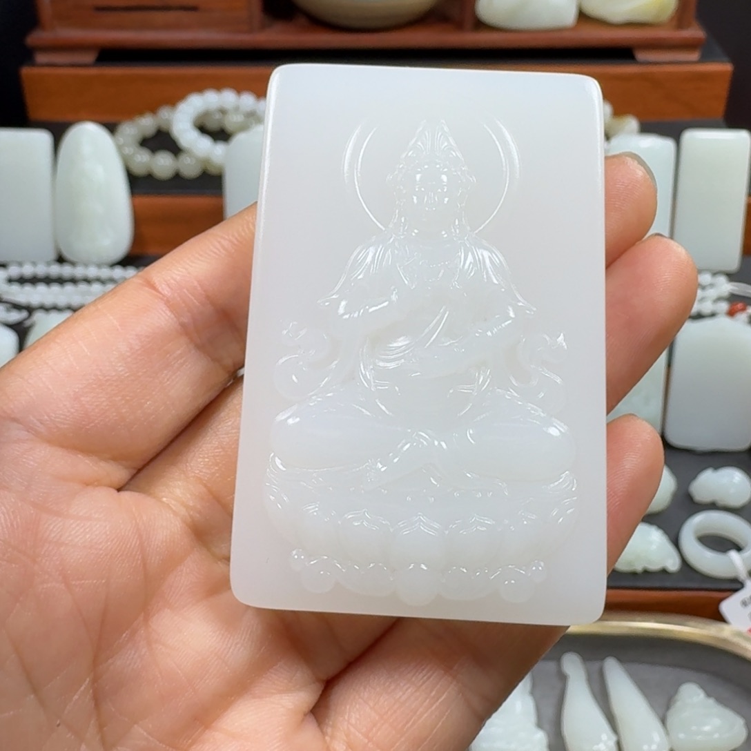 和田玉颈饰未镶嵌不*