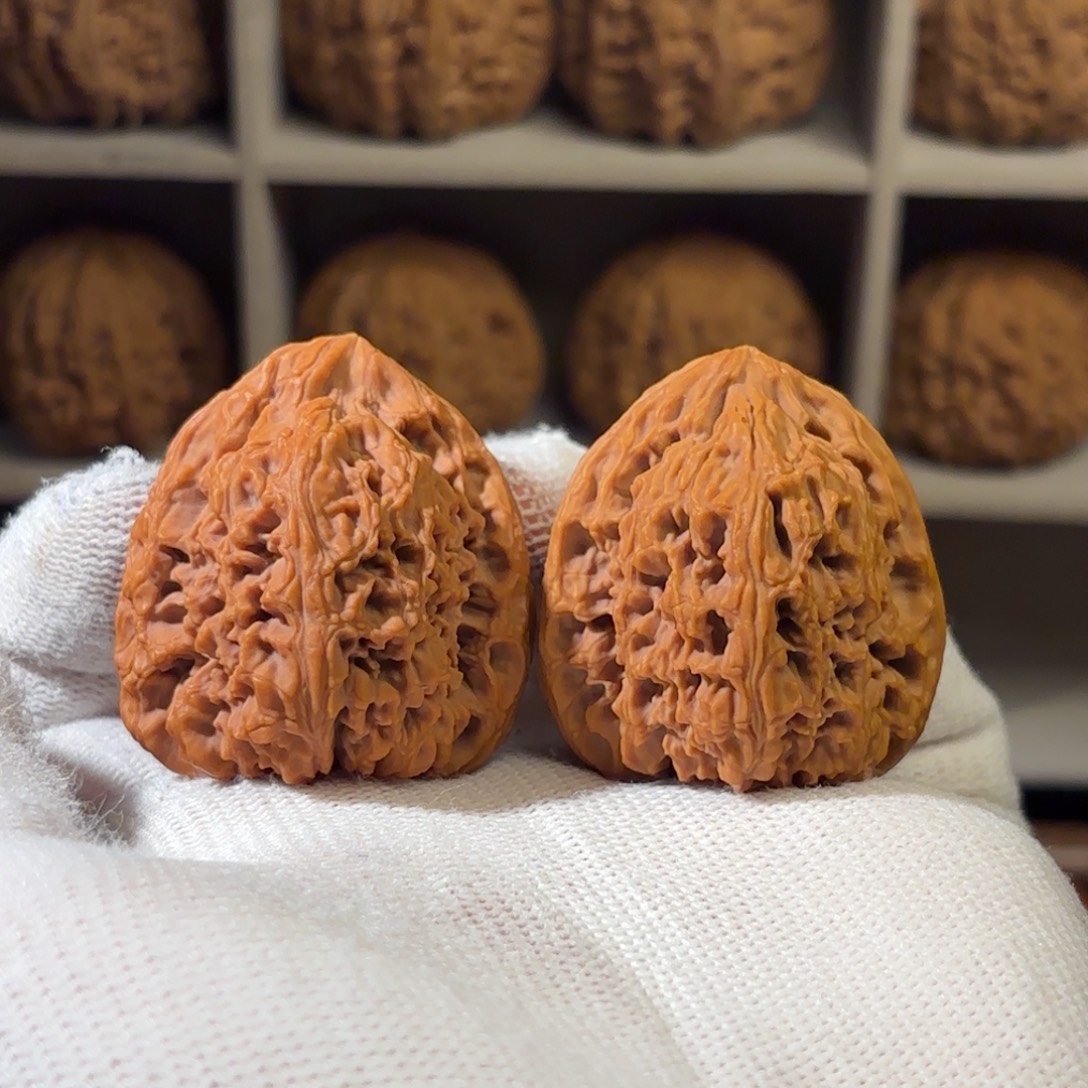 文玩核桃把件38尺全品南疆石