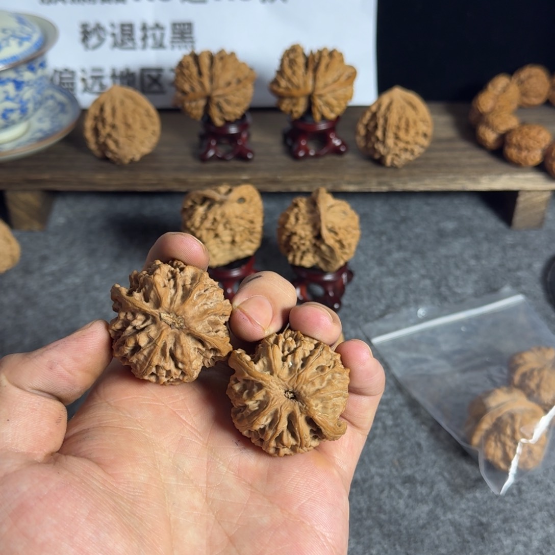 等*我43-43.5大红皮大克重苹果园