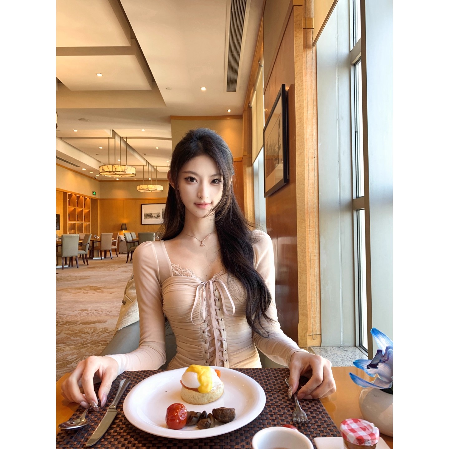 网纱拼接上衣女秋冬内搭打底设计感蕾丝纯欲性感长袖T恤