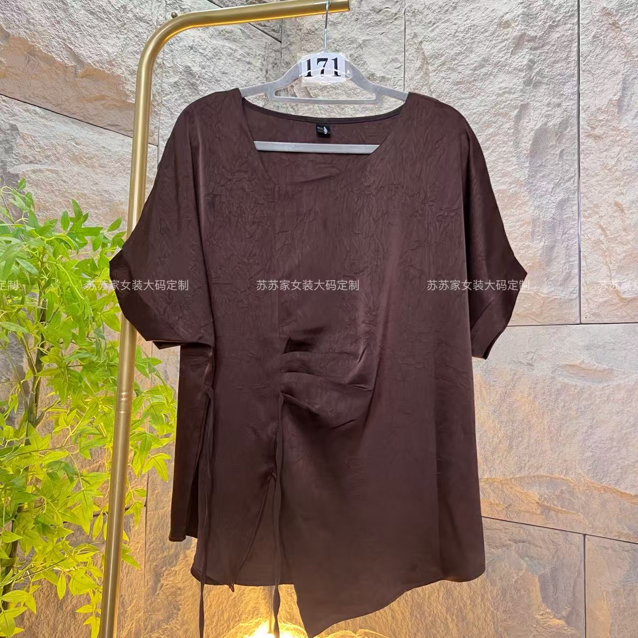 171#1709-咖色印花褶皱绑带上衣-F/百搭时尚高级小上衣