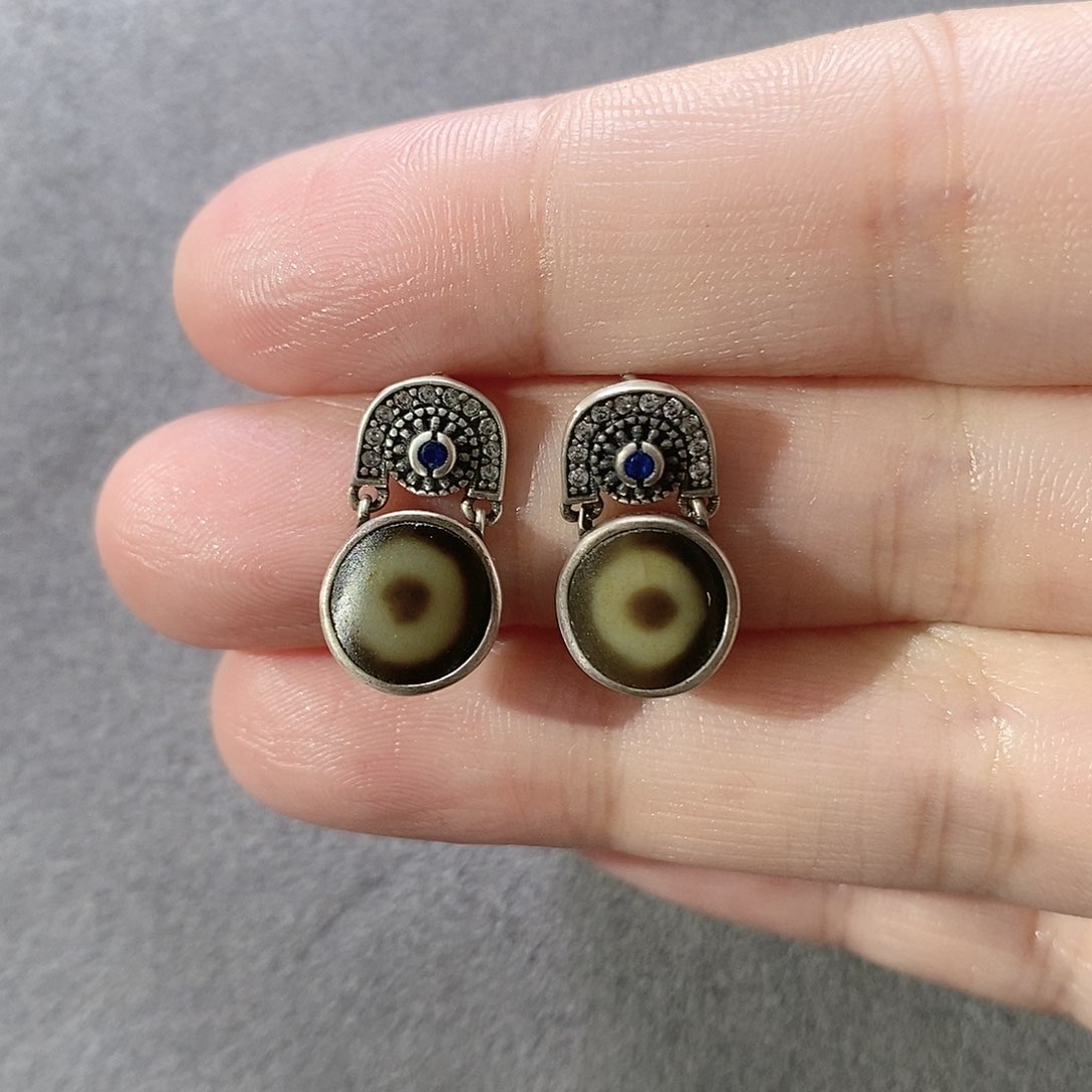 玛瑙/玉髓耳饰未镶嵌