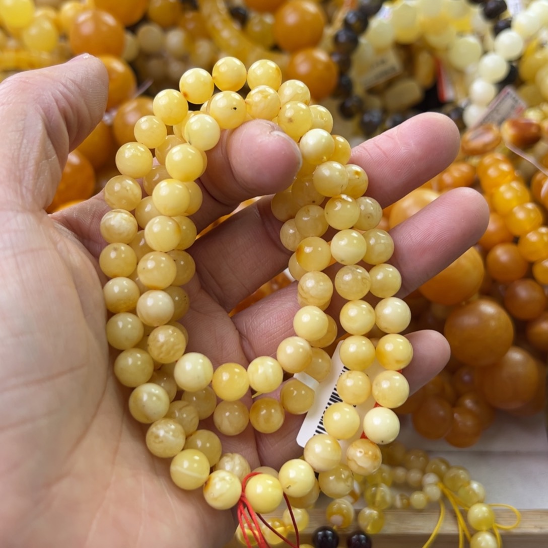 琥珀珠宝奇石未镶嵌