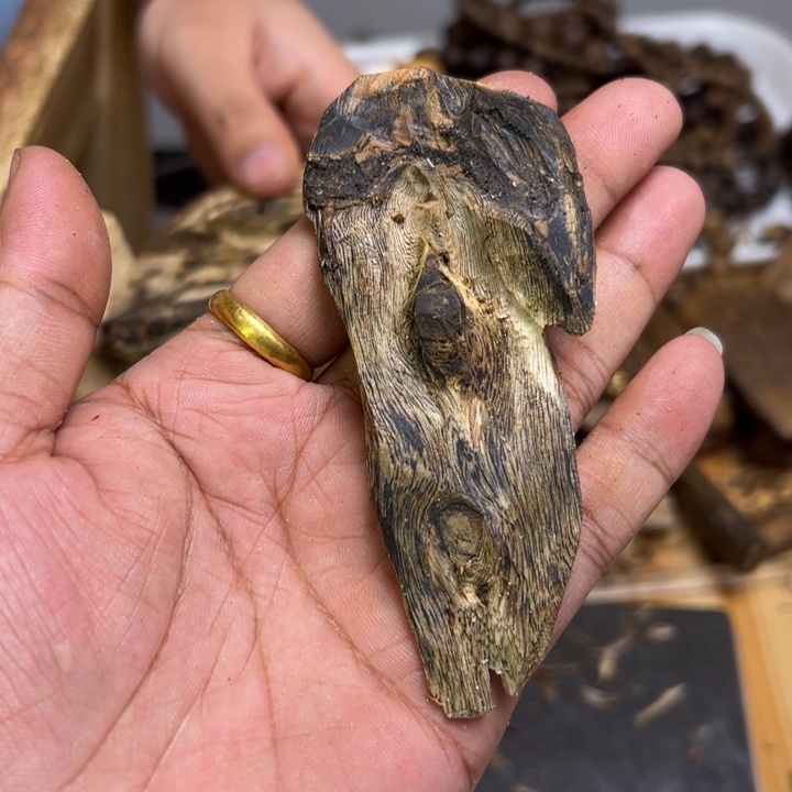 沉香碎屑沉香11克