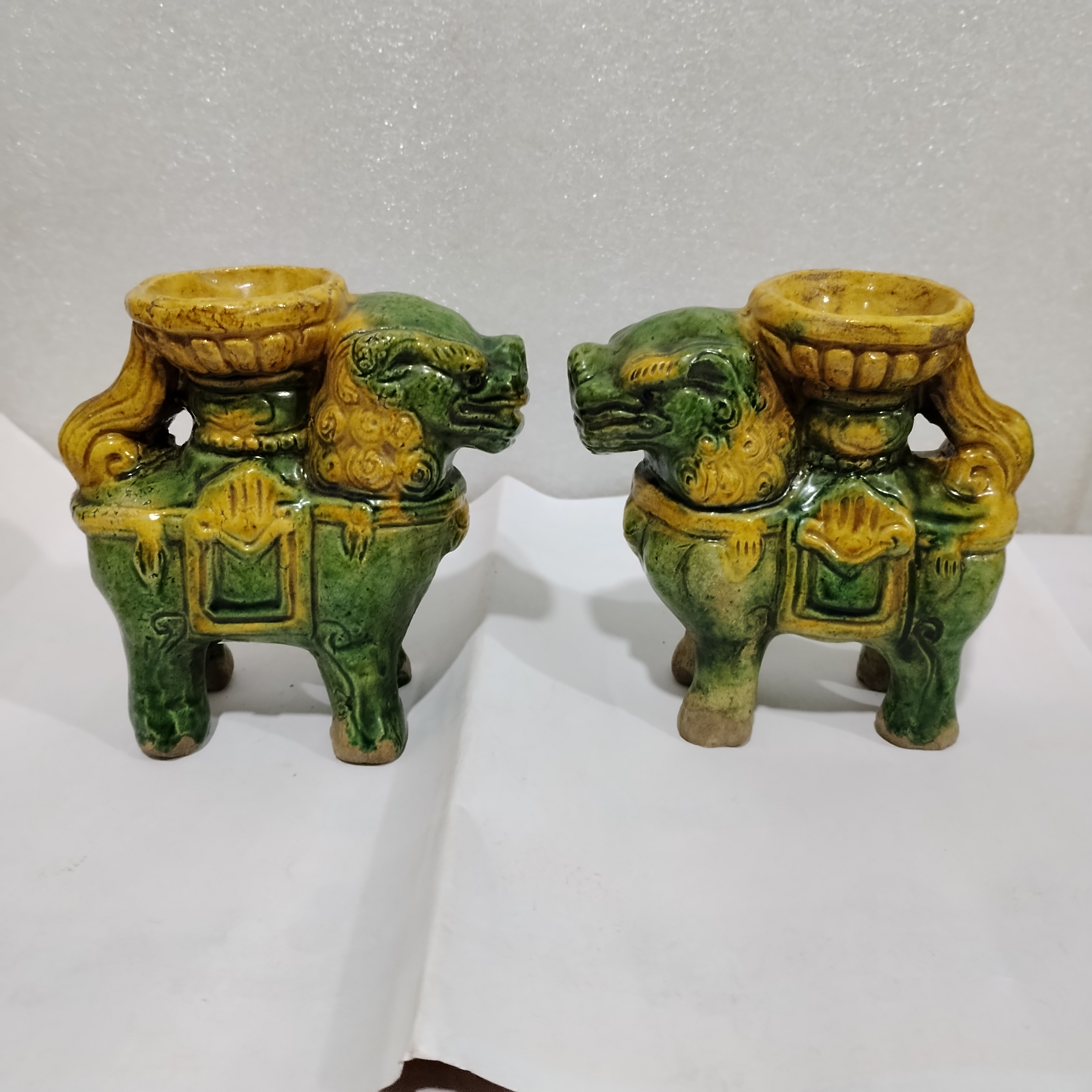 琉璃三彩狮子蜡烛台