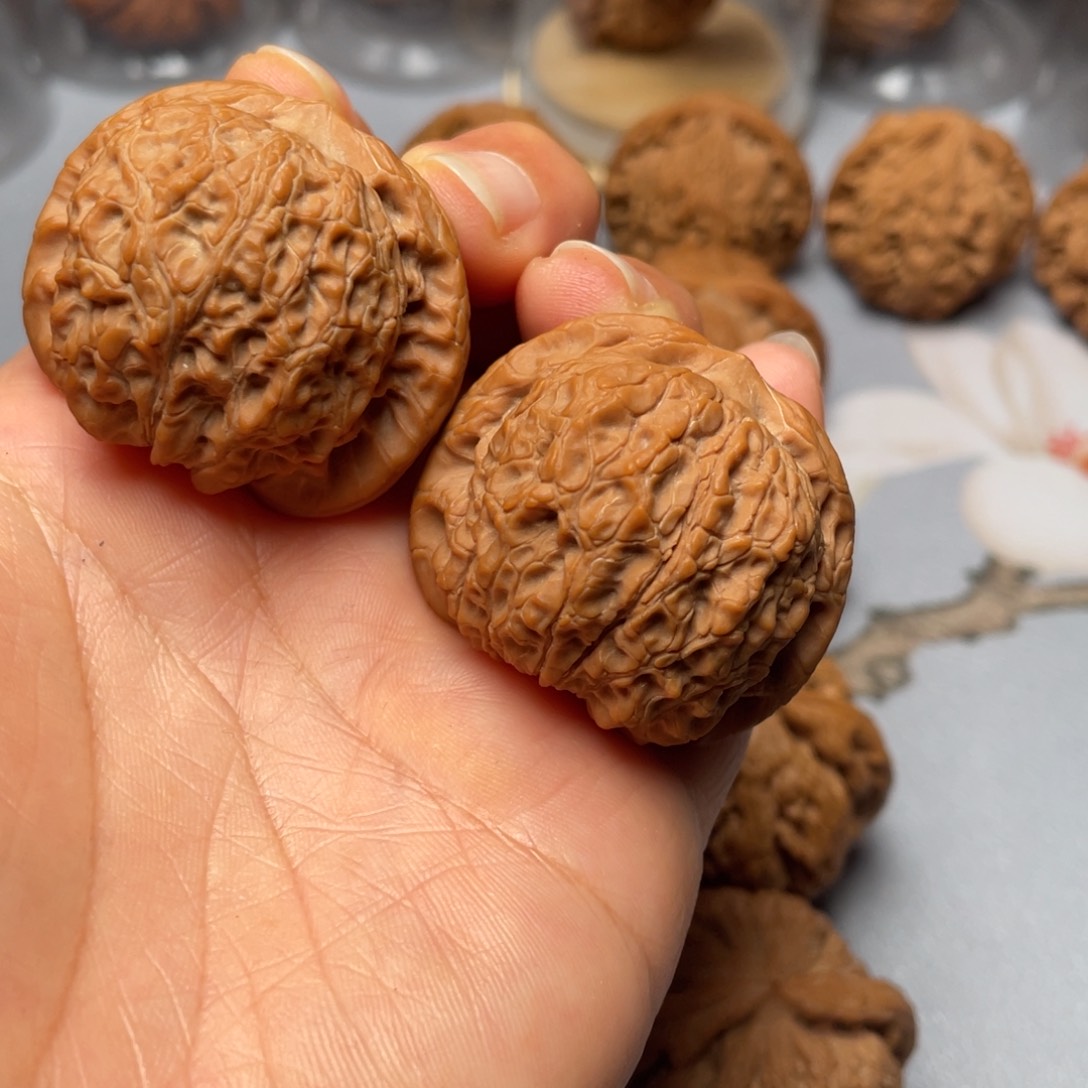 【闪购商品】文玩核桃吊坠血麒麟………