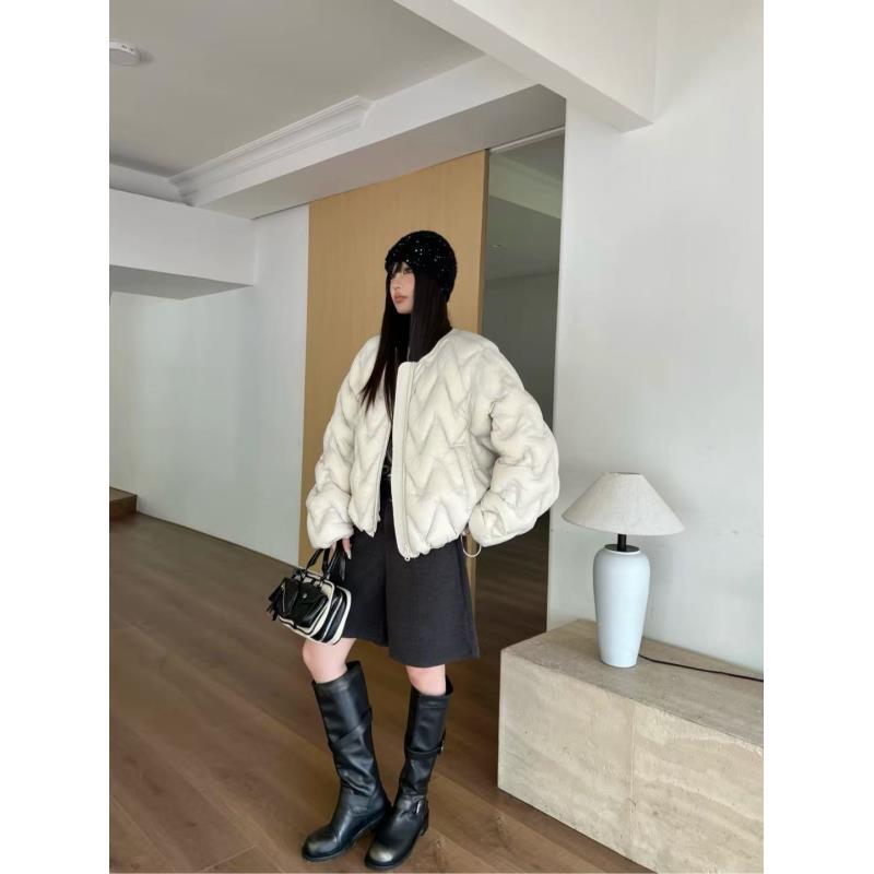 25201 UU 韩版女款2025冬季百搭舒适休闲洋气羽绒服