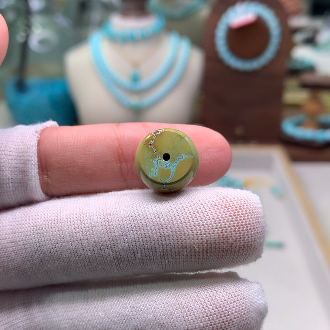 绿松石配饰未镶嵌