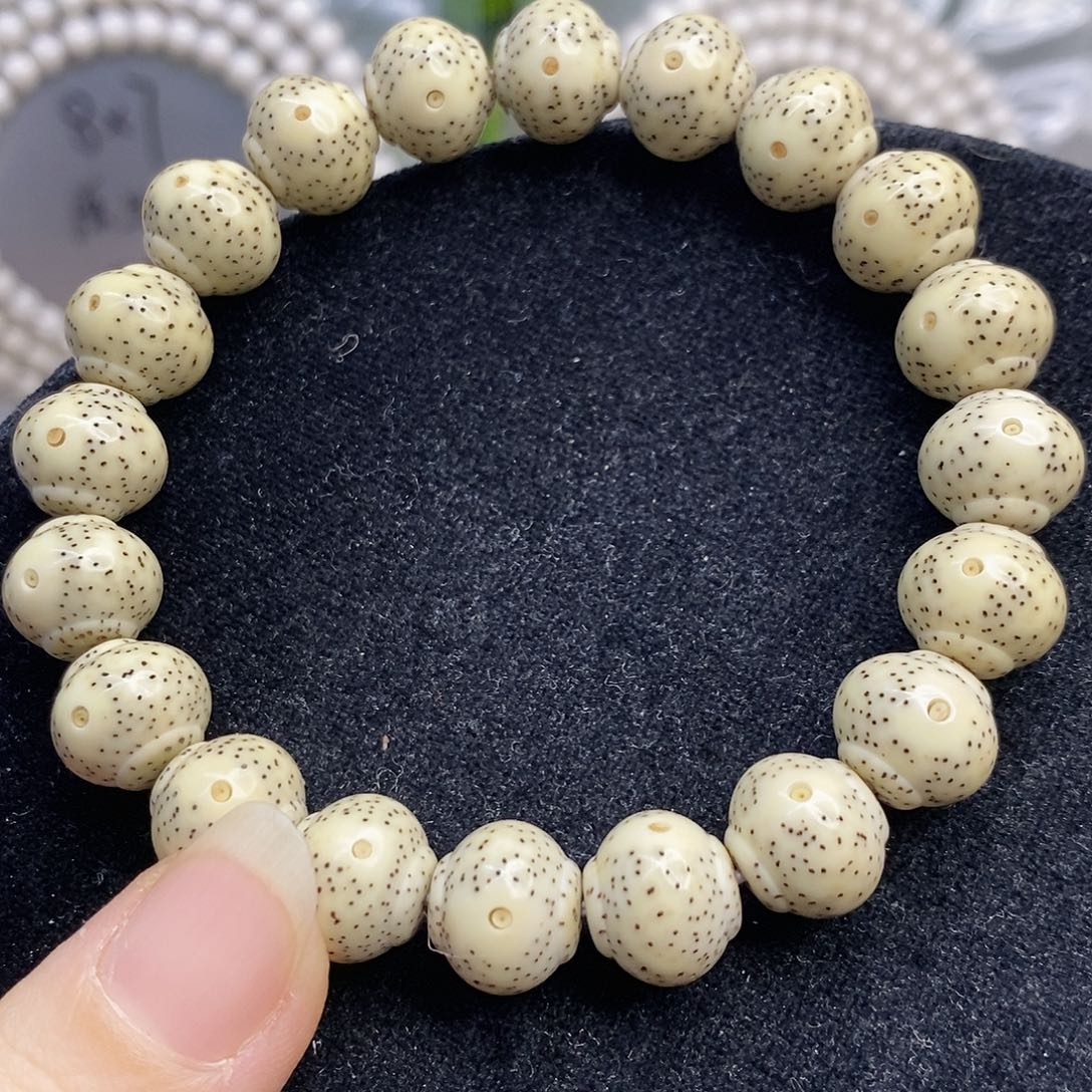 X***…星月菩提吊坠12.苹果