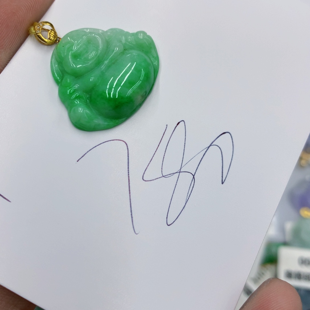 翡翠颈饰18K金镶嵌翡翠