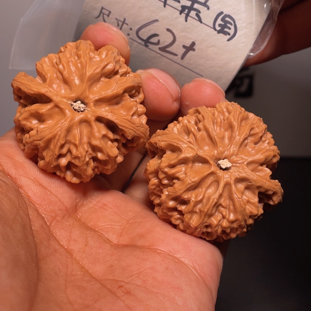 文玩核桃吊坠文玩核桃