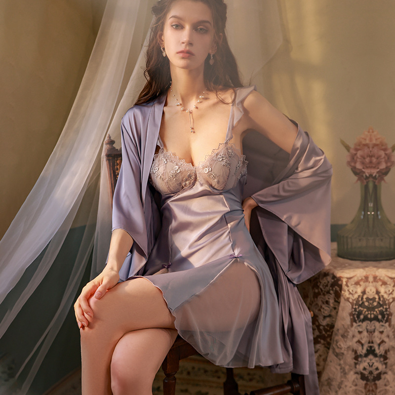 2025新款夏战袍冰丝法式蕾丝睡裙吊带性感女士秋冬纯欲风带胸垫