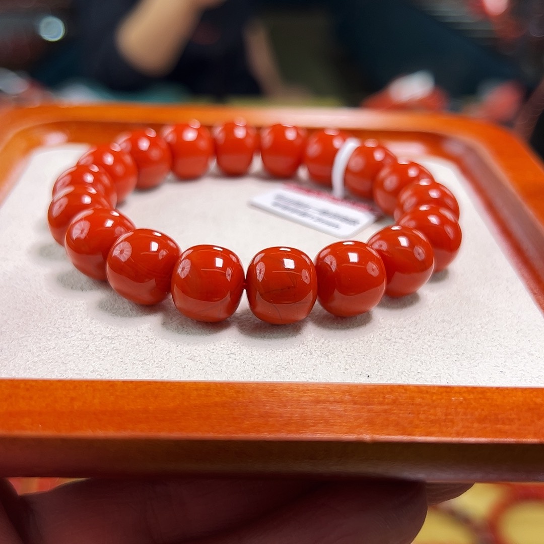 南红玛瑙未镶嵌买12mmm保山南红老型辣椒红