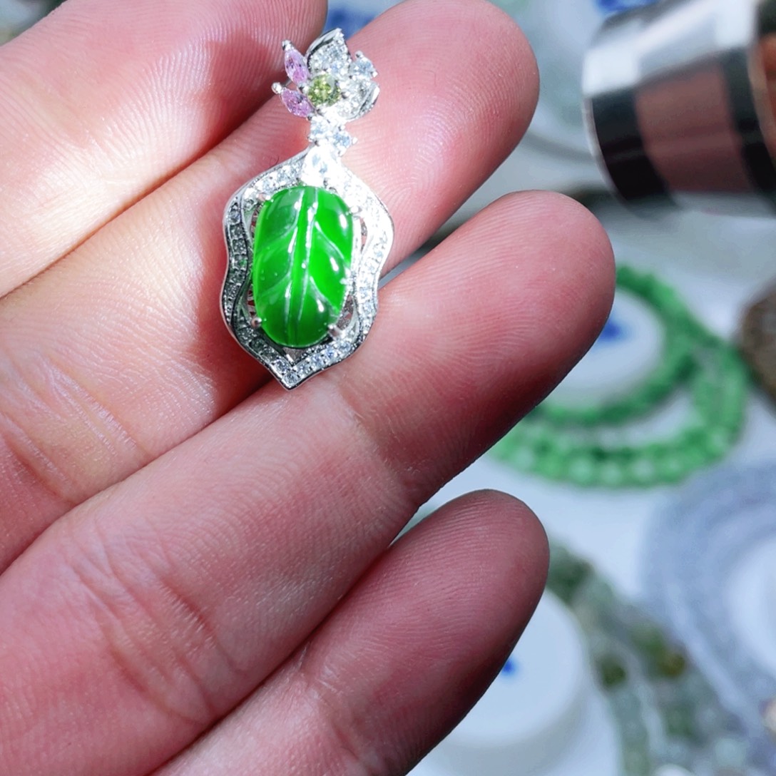 翡翠戒指未镶嵌叶子