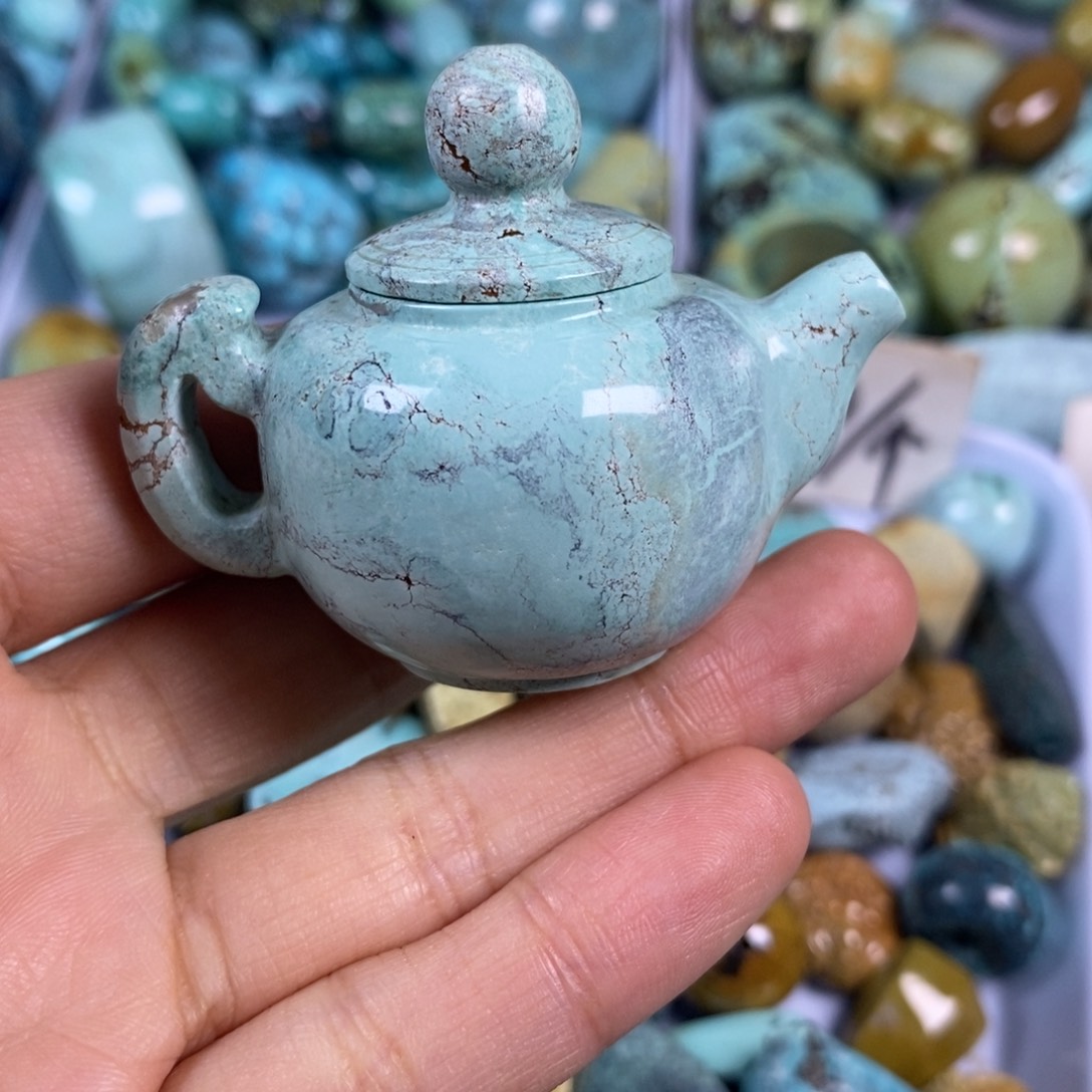 绿松石未镶嵌颈饰