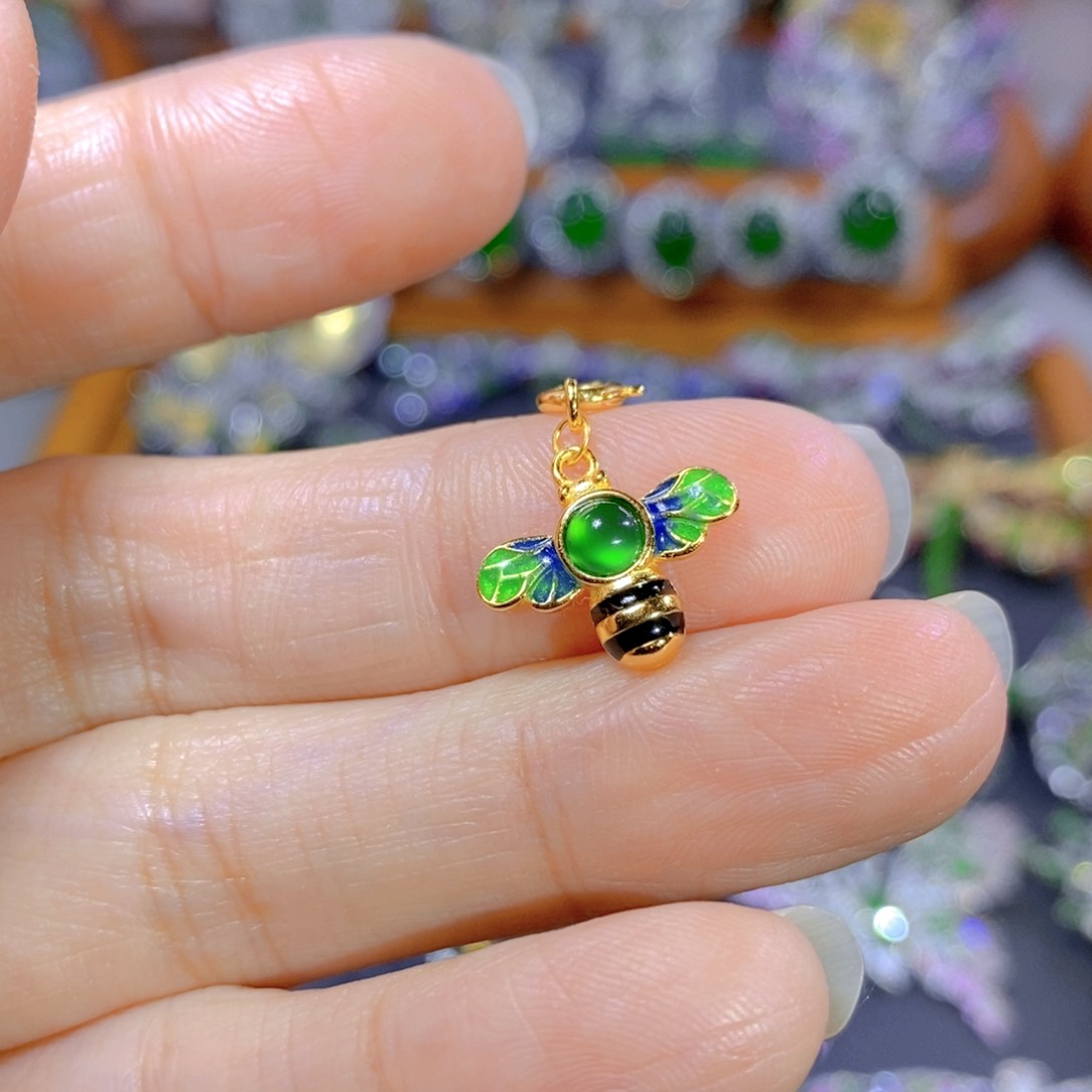 翡翠颈饰银S925镶嵌天然翡翠