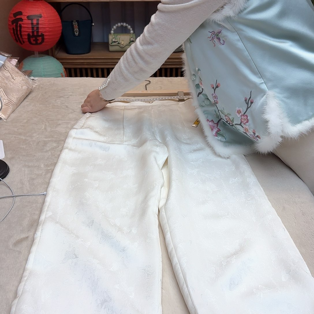 刺绣平铺腰围66春秋裤
