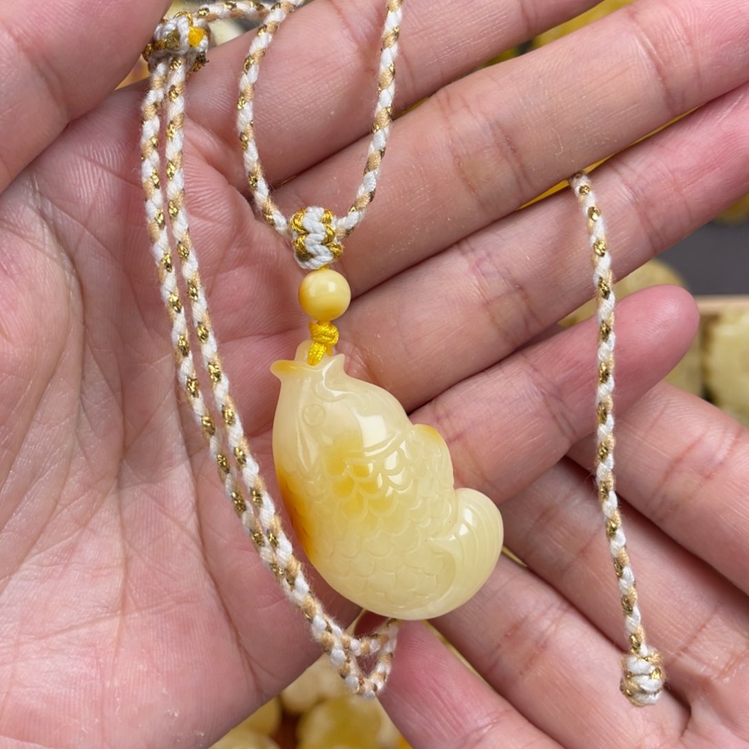 琥珀裸石未镶嵌蜜蜡