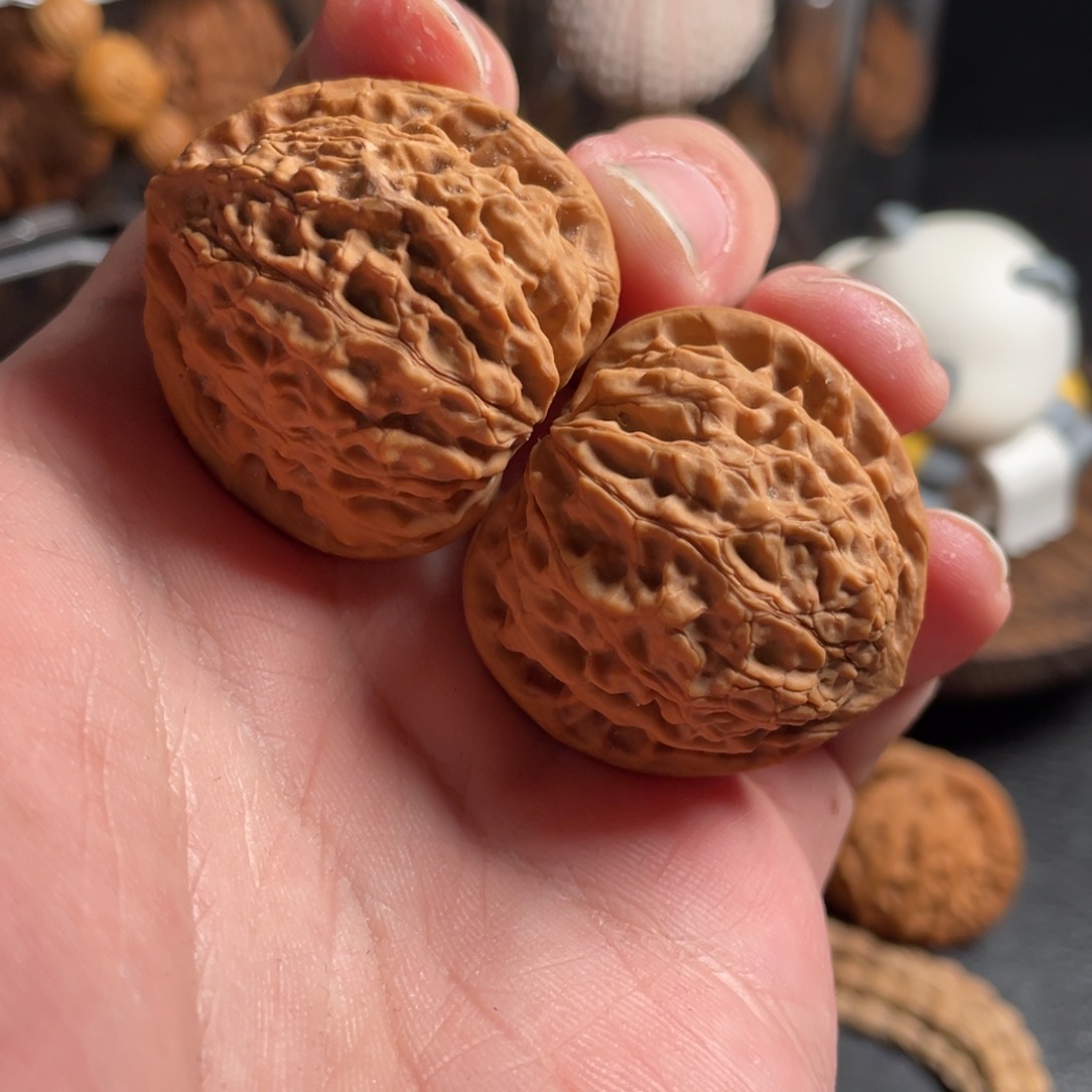 吊坠文玩核桃金牛