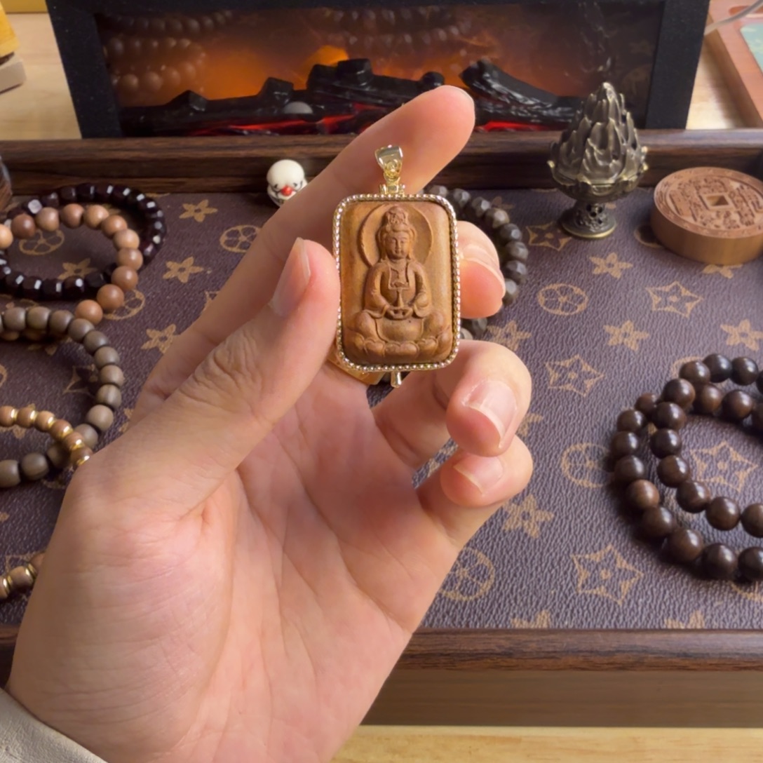 吊坠檀香木福利。。。