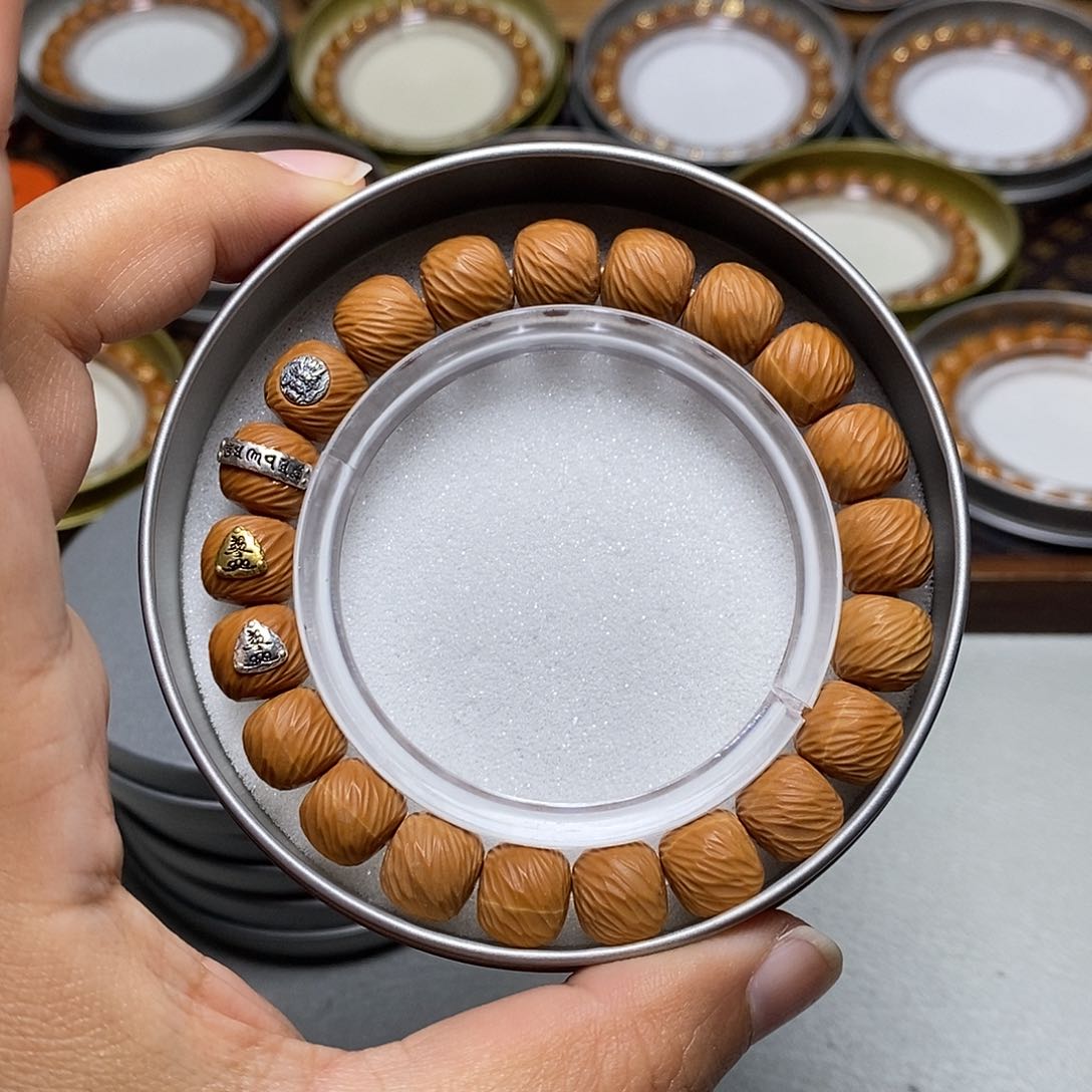 猴头核桃手串75号四标毕业云锦11左右