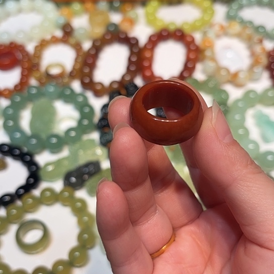 蛇纹石玉未镶嵌戒指