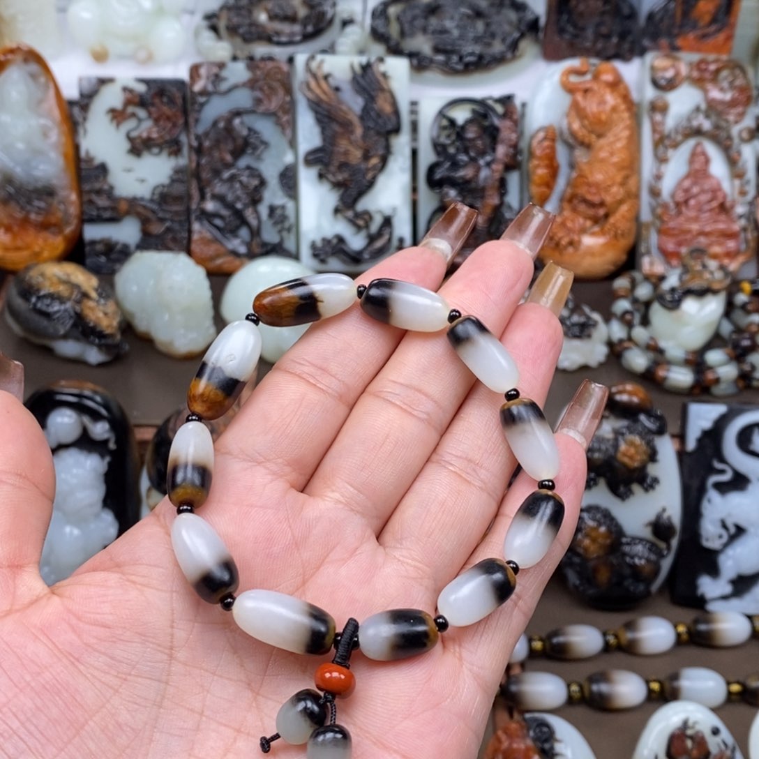 颈饰未镶嵌和田玉果****e