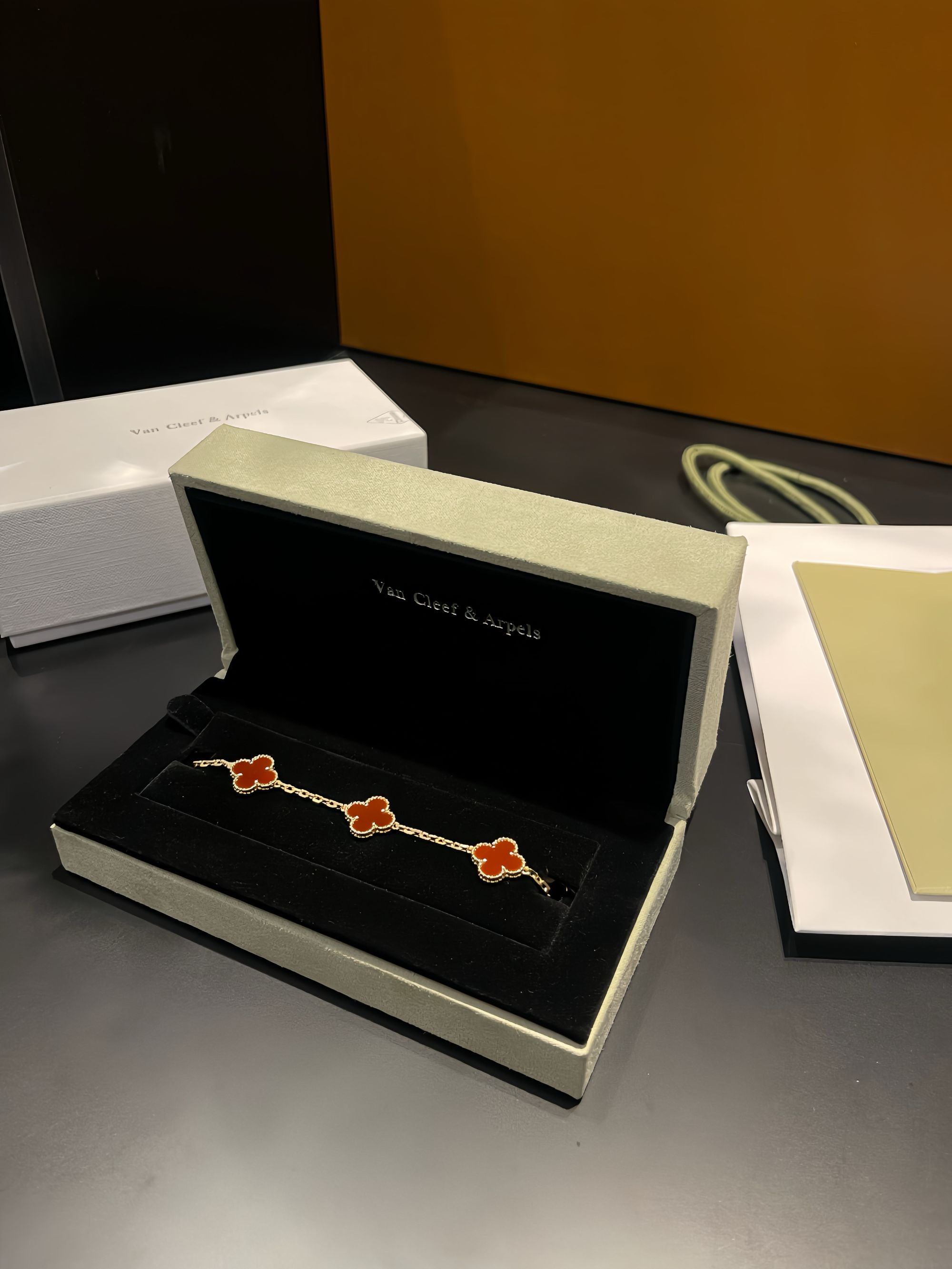 手链 四叶草手链经典款镀18K金百搭气质女手链